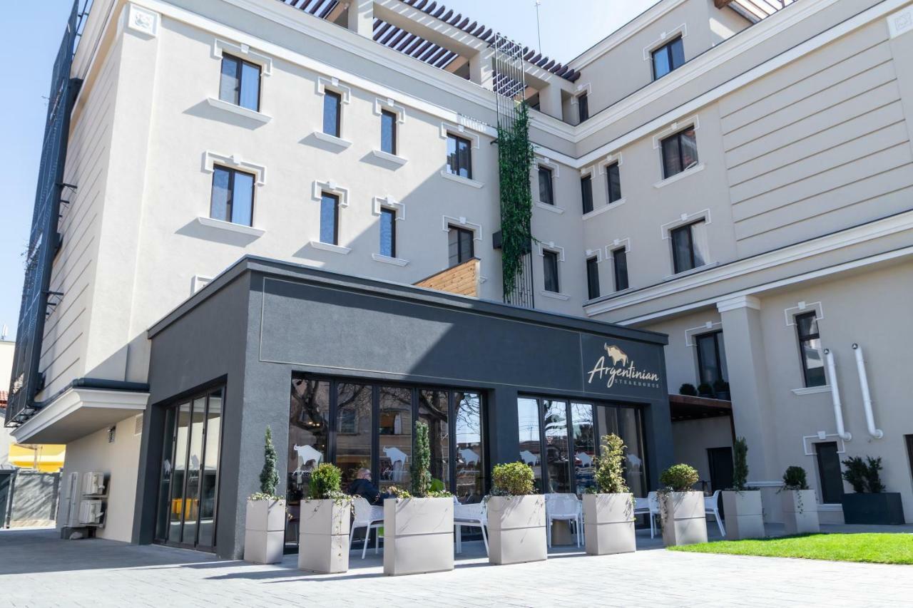 Hotel Del Corso 蒂米什瓦拉 外观 照片